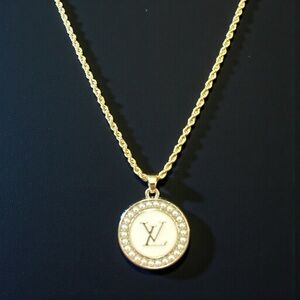Beautiful Louis Vuitton White Charm Necklace